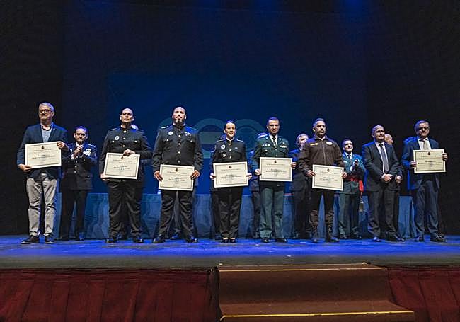 Reconocimientos en el Día de la Policía Nacional.