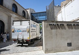 Mudanza a la nueva sede de Artes y Oficios.