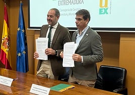 Francisco Ramírez y Rodrigo Quintana firman un nuevo convenio del proyecto Mosaico.