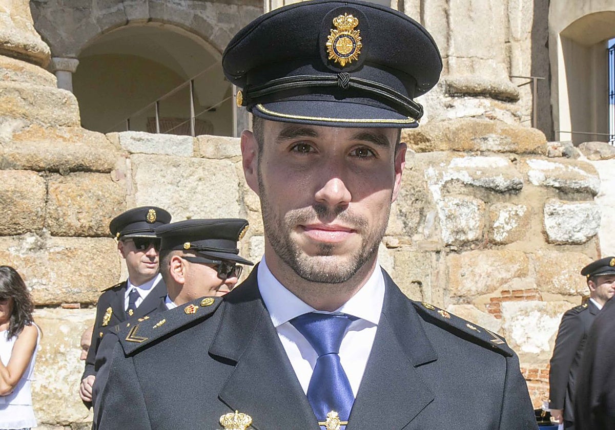 Daniel Romero, policía condecorado en Mérida: «Vengo a disfrutar del trabajo, no a trabajar»