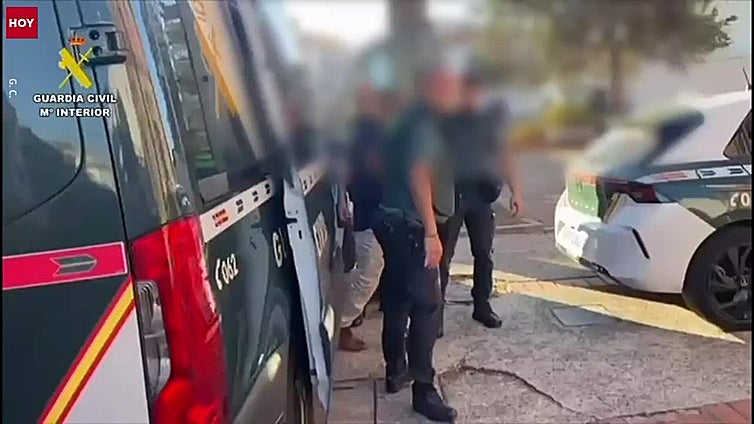Arrestado en Navalmoral después de robar un bolso en un coche aparcado en un supermercado