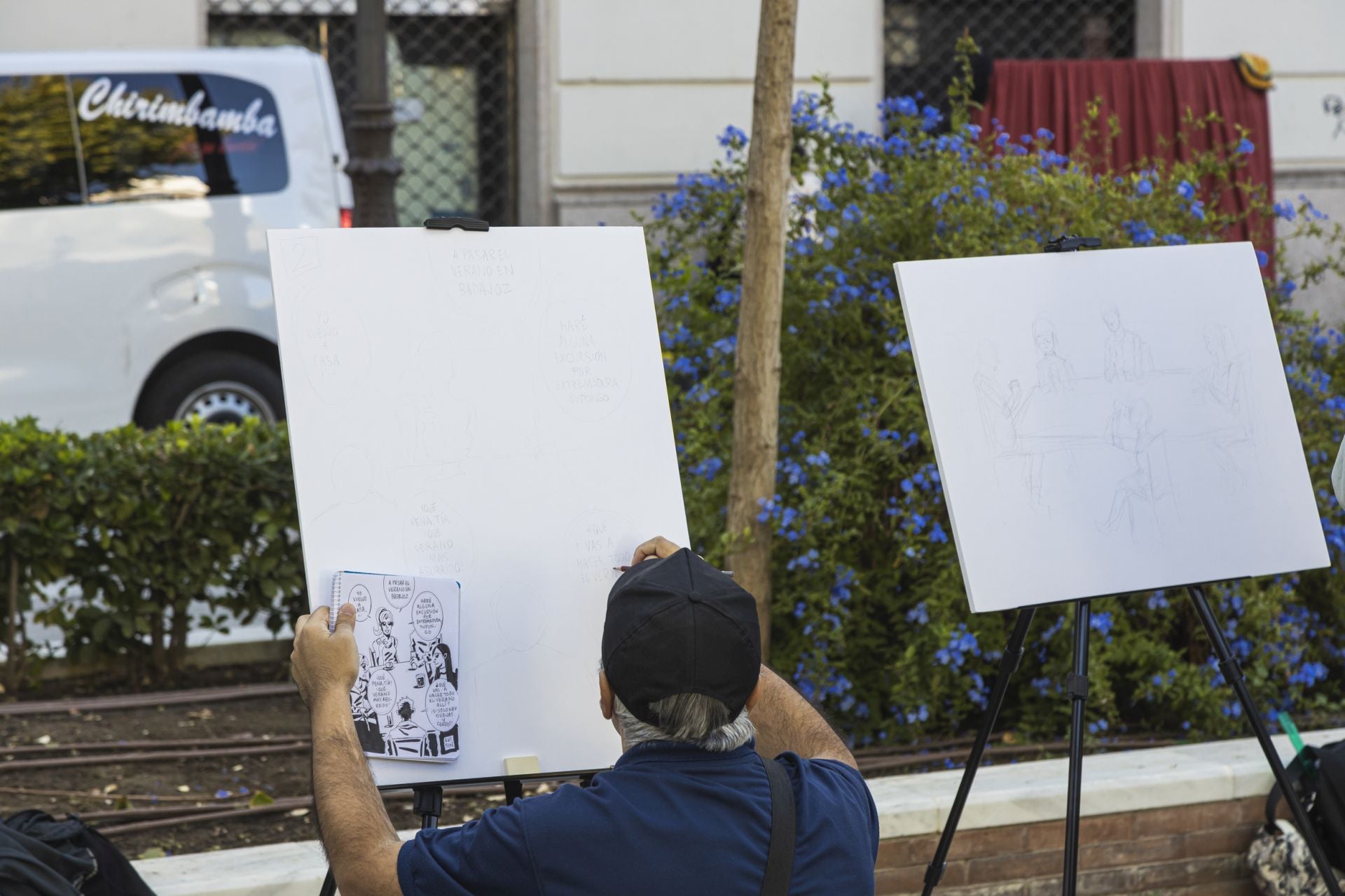 Fotos | El cómic invade el Paseo de San Francisco de Badajoz