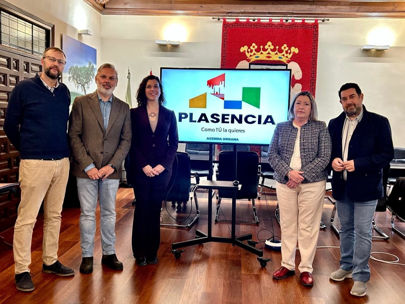 Los portavoces munipales,en marzo, tras remitir alMinisterio el proyecto diseñadopara el Plan Edil.