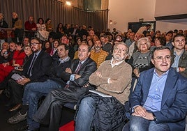 Rafael Lemus, Guillermo Fdez. Vara, Francisco Fuentes, Juan Carlos Rodríguez Ibarra y Miguel A. Gallardo. PAKOPÍ