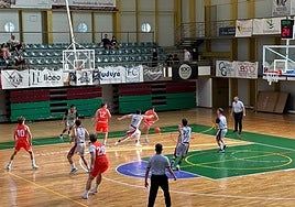 Partido entre el Electromercantil Plasencia y el filial del Sagrado Corazón.