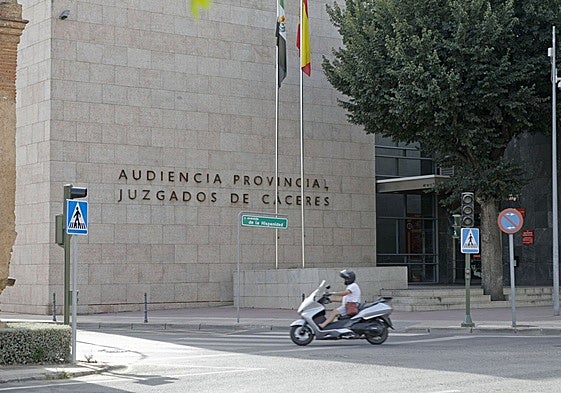 Audiencia provincial de Cáceres.