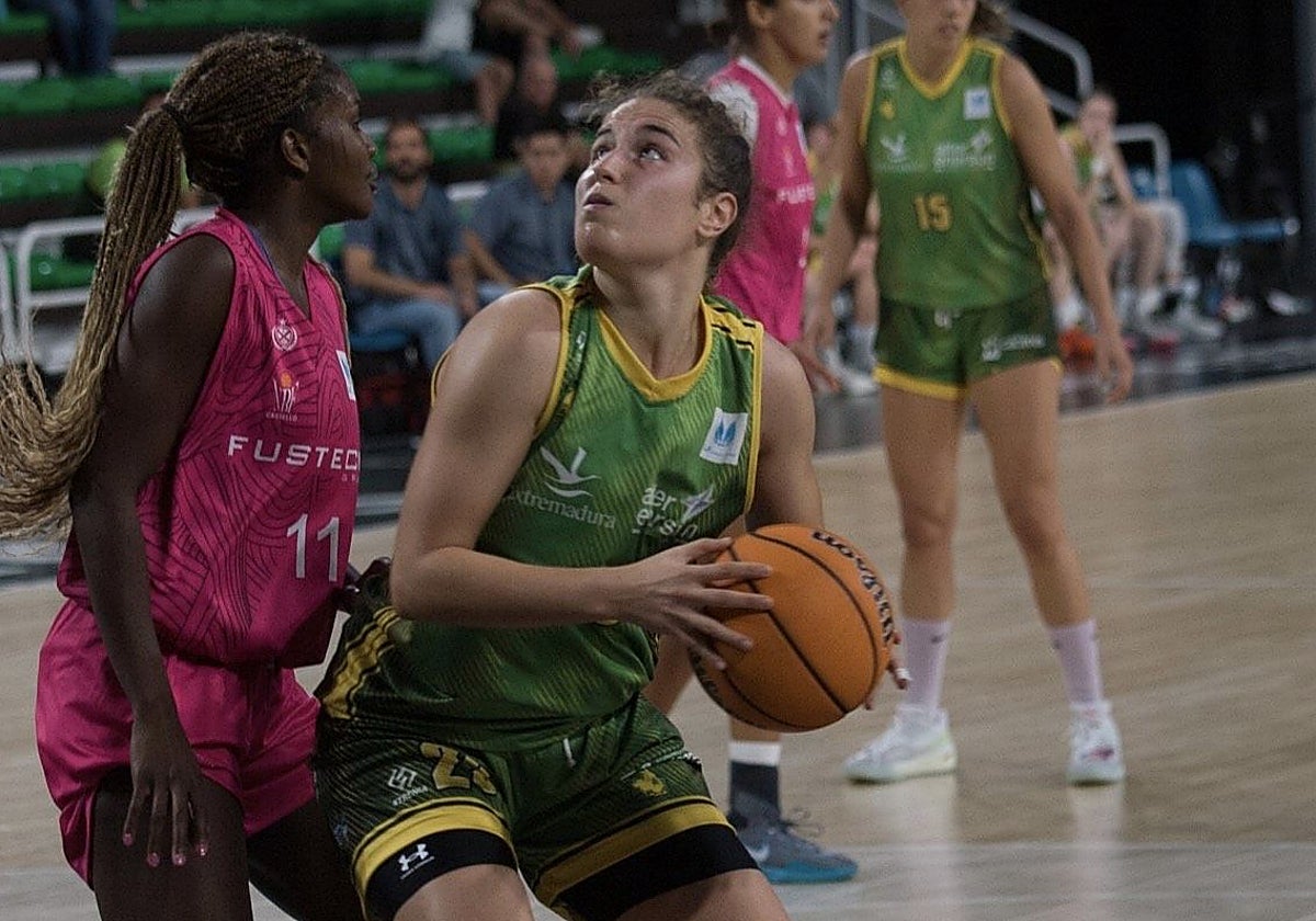 Nerea Liste durante el partido ante el Castelló.