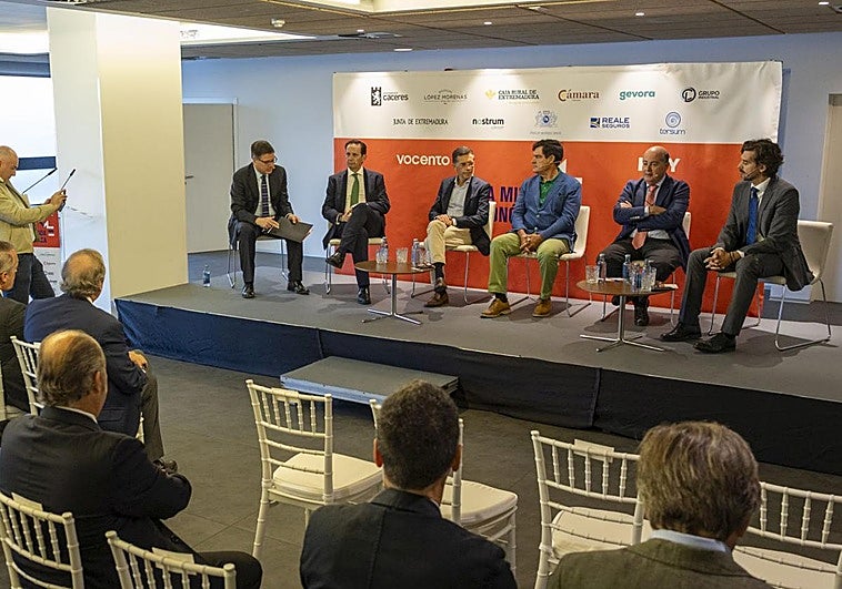 José Orantos, Manueel Cabalgante, Saturnino Corchero, Juan Carlos Cotallo, Carlos Izquierdo y Carlos Ureña.