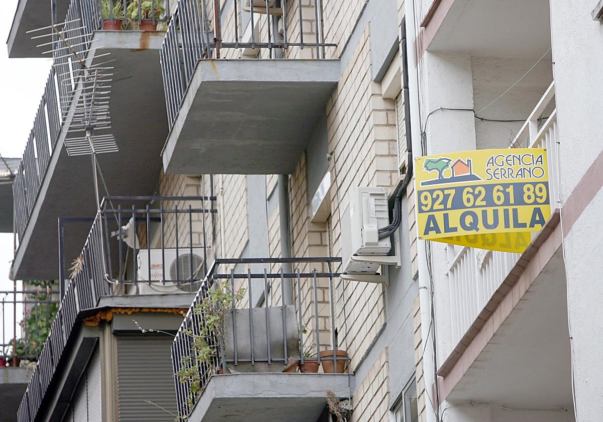 Imagen de archivo de viviendas en alquiler en Cáceres.