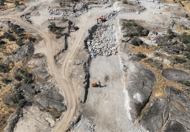 Excavaciones en el enlace en el río Salor; en el punto kilométrico 6,200