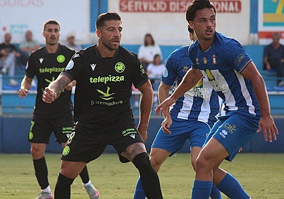El azulgrana Gio Zarfino durante el encuentro ante el Lorca Deportiva.