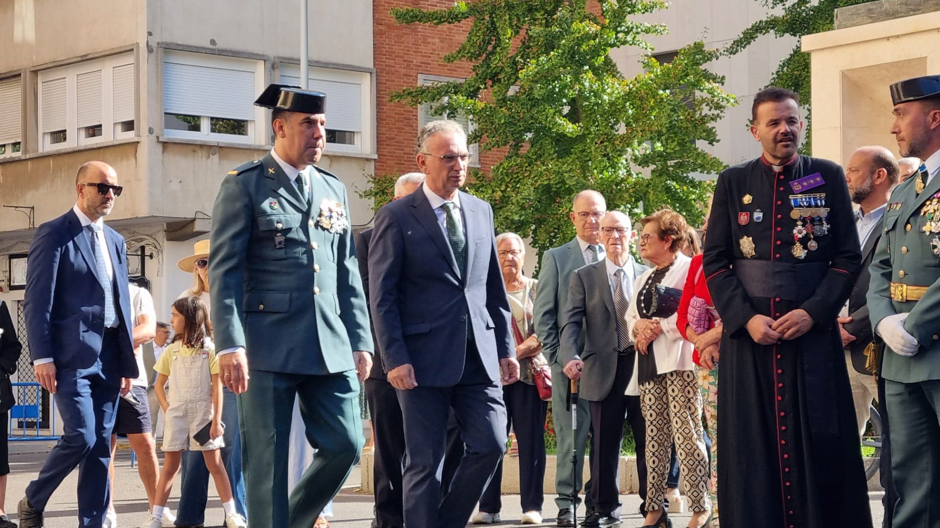 Fotos | Celebración del Día del Pilar en la Comandacia de la Guardia Civil en Badajoz