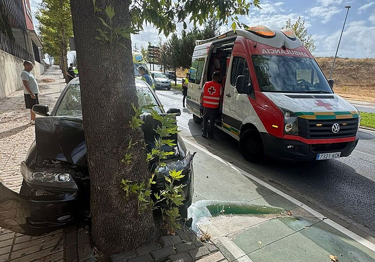 El coche accidentado en Badajoz.
