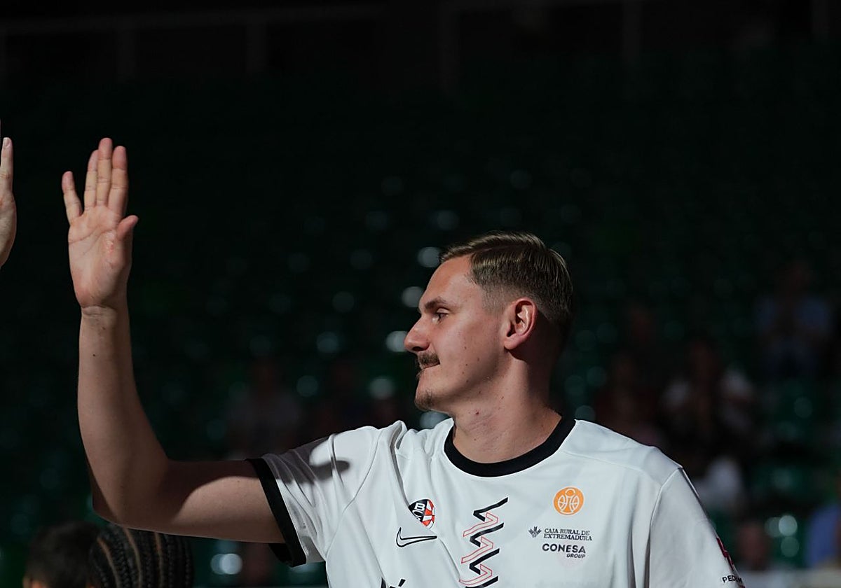 Bartolomiej Pietras ha dejado de ser jugador del Vítaly La Mar BCB.