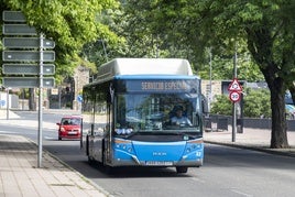 El PSOE ha vuelto a criticar la compra de autobuses de segunda mano, como los de Madrid.