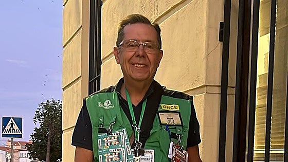 La ONCE deja 815.000 euros en Extremadura: «Es una alegría repartir dinero a gente a la que le hace falta»