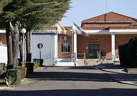 Los hechos se produjeron el pasado mes de diciembre en la puerta del centro penitenciario de Cáceres.