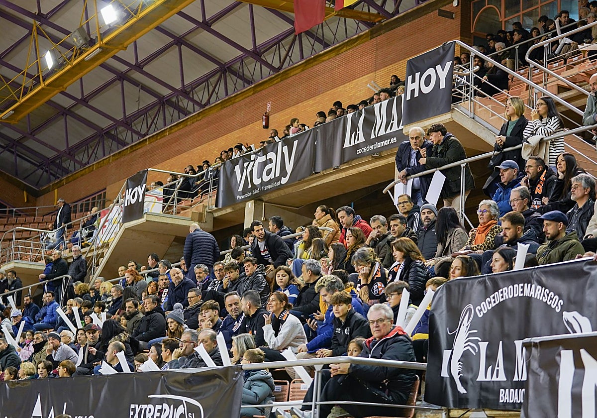 El BCB volverá a jugar en La Granadilla tras las obras en el parqué.