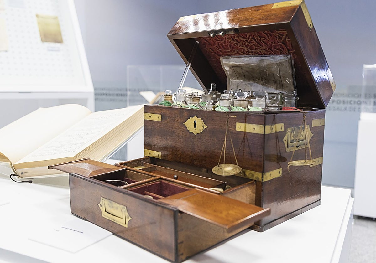 Un equipo de farmacia antigua.