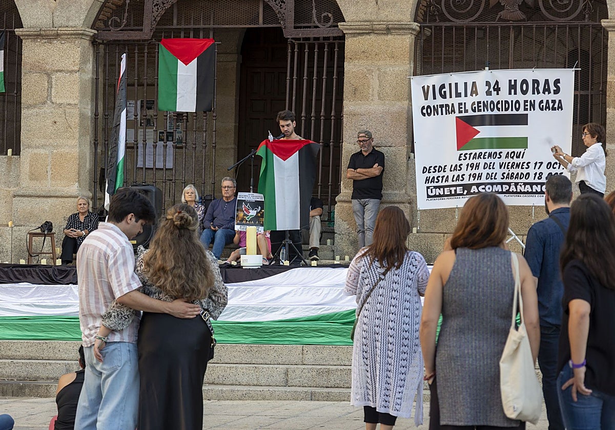 La vigilia se desarrolla desde el viernes hasta el sábado a las siete de la tarde.