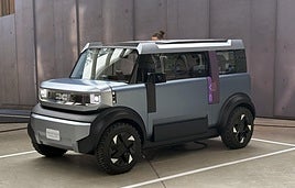 Líneas rectas, ventanillas deslizantes, sin voladizos, ruedas en cada esquina y peso aligerado.