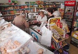 Tienda de alimentación de barrio en Mérida en una imagen de archivo.