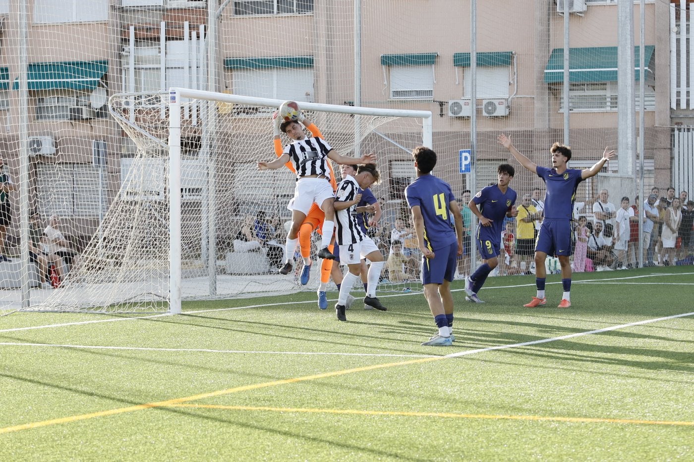 El Badajoz busca su tercera victoria seguida.