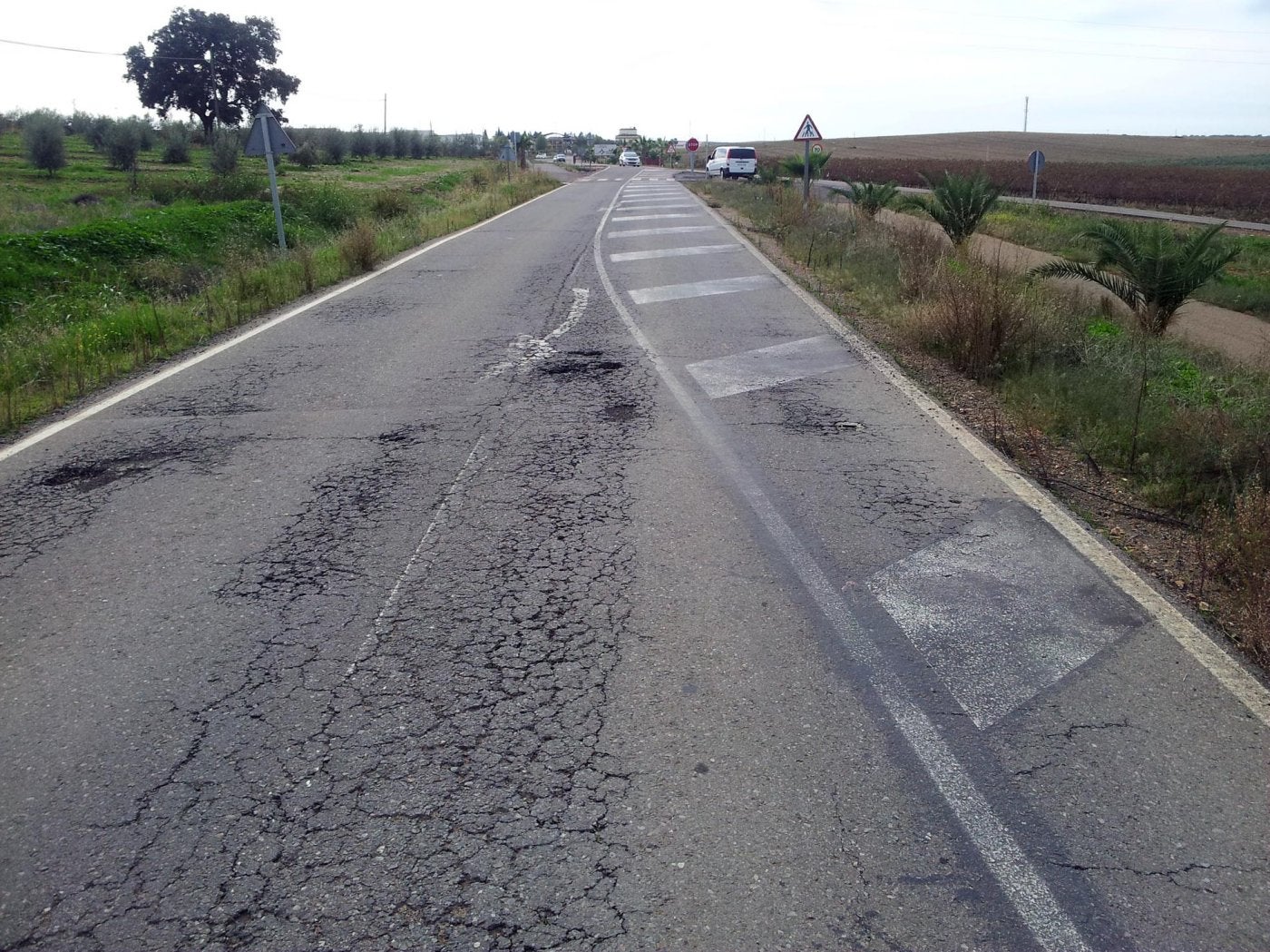 Hasta la DGT reconoce que el pavimento de carreteras está mal.