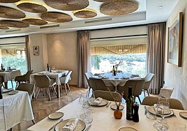 Comedor del restaurante Hábitat Cigüeña Negra.