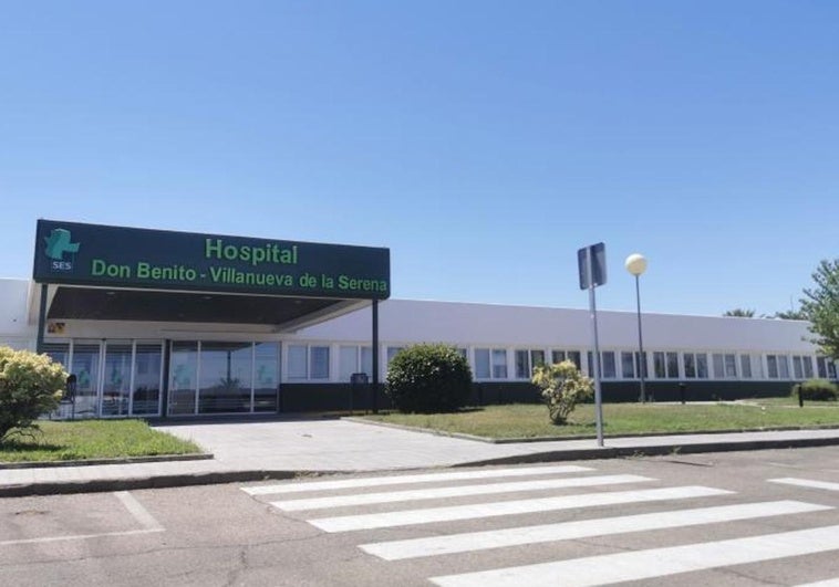Herido un hombre de 26 años tras chocar con una furgoneta contra una palmera en Don Benito
