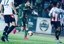 Acción del duelo copero entre el Azuaga y el Leganés.