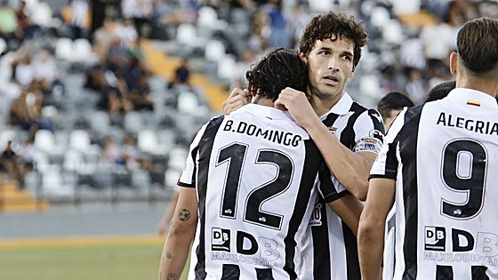«El futbolista del Badajoz tiene que abstraerse de todo y dejarse la piel por este escudo»