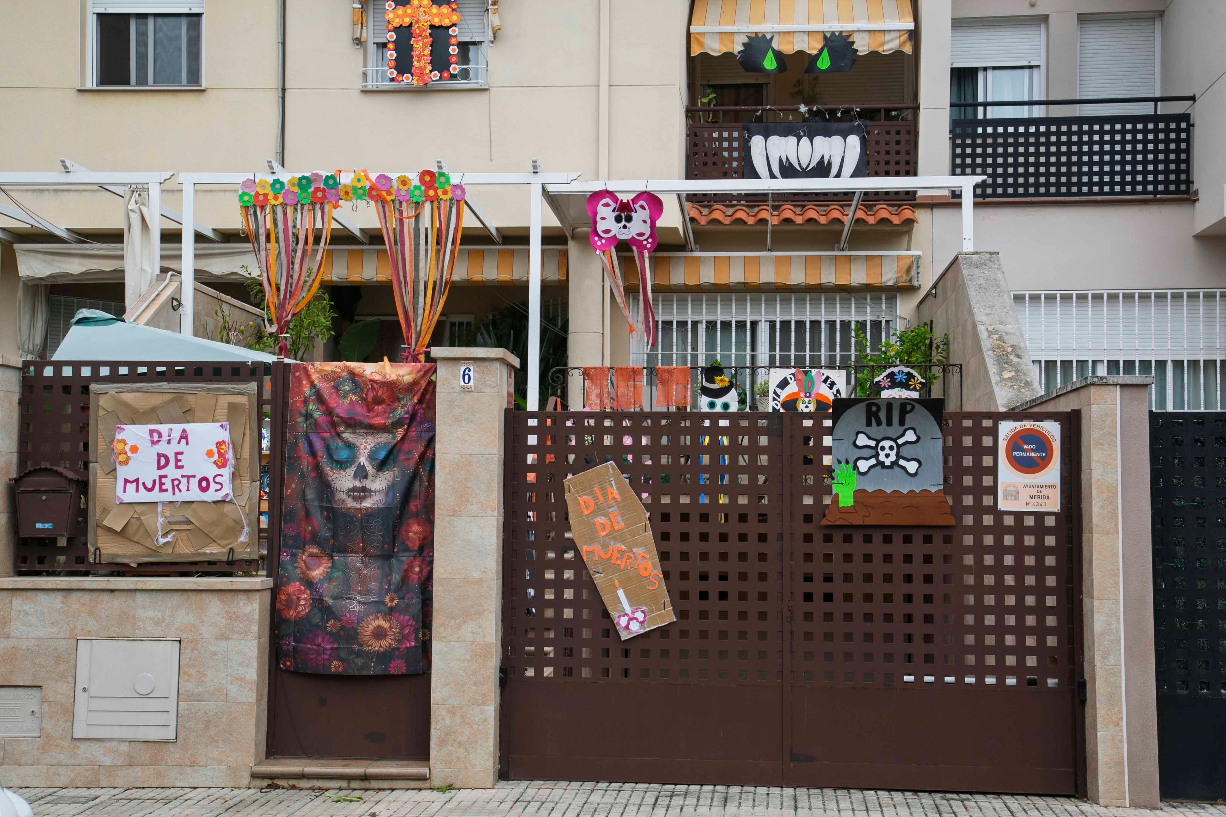 La barriada de El Prado de Mérida se apunta a la celebración del &#039;Día de Muertos