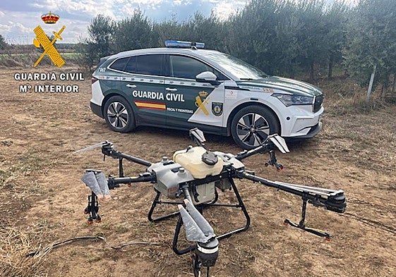 Sorprendido cuando sobrevolaba un dron en una zona restringida del aeropuerto para tratar cultivos