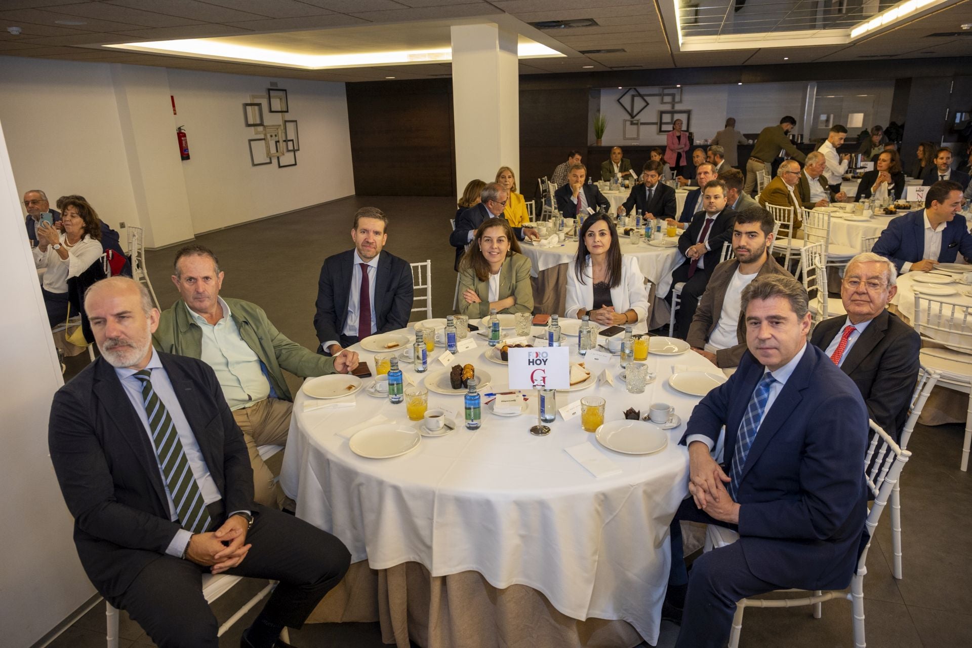 Francisco Pantín, Juan Metidieri, Roberto Ledesma, Rocío Morales, Marga Serna, José María Solo, José Luis Joló y Juan Bautista Martínez. 
