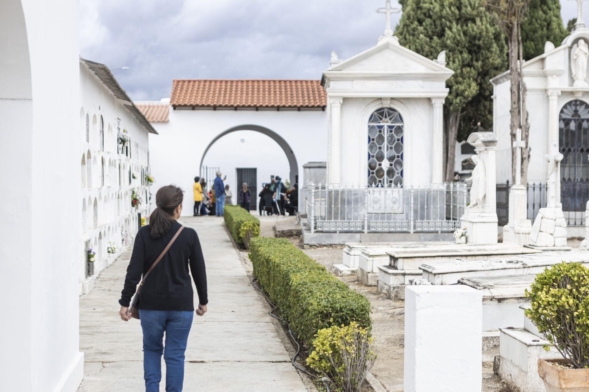 Día de Todos los Santos en el cementerio viejo de Badajoz