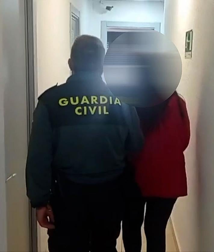 Imagen secundaria 2 - Las cámaras de vigilancia resultaron clave para recuperar a la bebé sustraída en Navalmoral