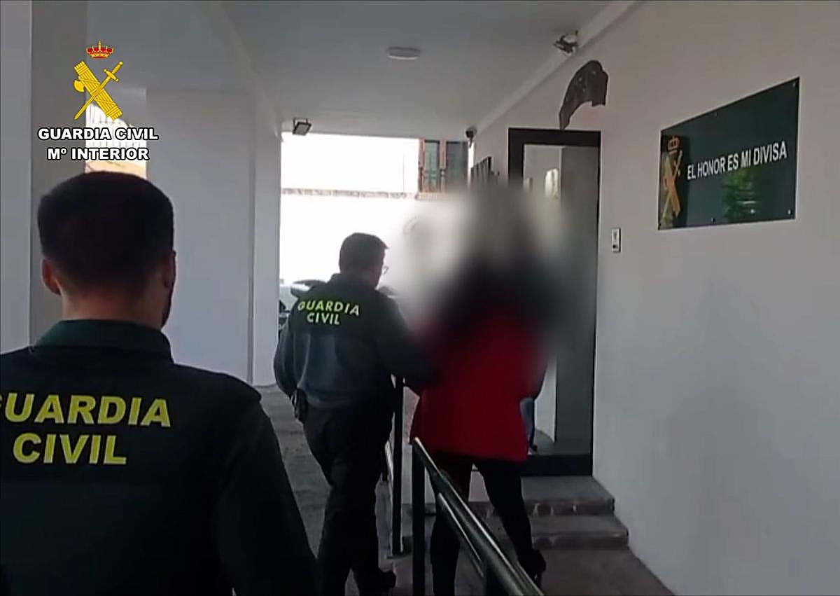 Imagen secundaria 1 - Las cámaras de vigilancia resultaron clave para recuperar a la bebé sustraída en Navalmoral