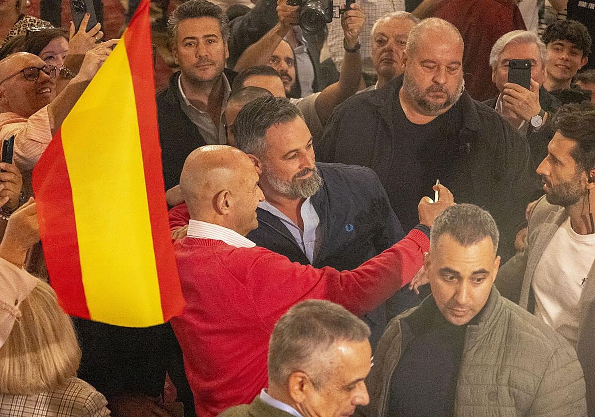 El primer acto de precampaña de Vox en Extremadura, en imágenes