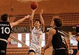 El Vítaly La Mar BCB UEx se llevó el derbi pacense entre filiales ante CBA Spain.