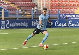 Csenterics en el derbi ante el Cacereño en el Francisco de la Hera.