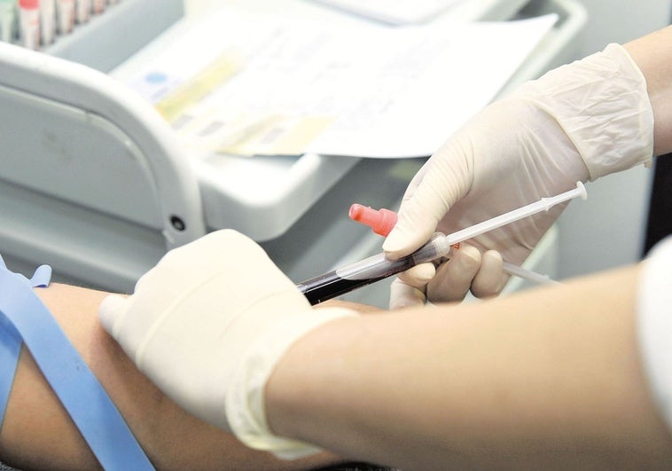 El SES llama a pacientes para repetir análisis de sangre tras la huelga de técnicos sanitarios