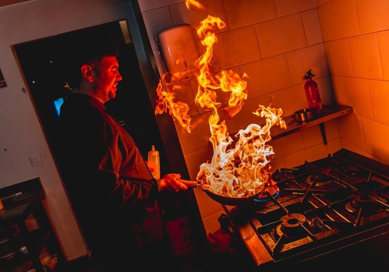 Sabores del mundo en el nuevo templo de la cocina canalla en Cáceres