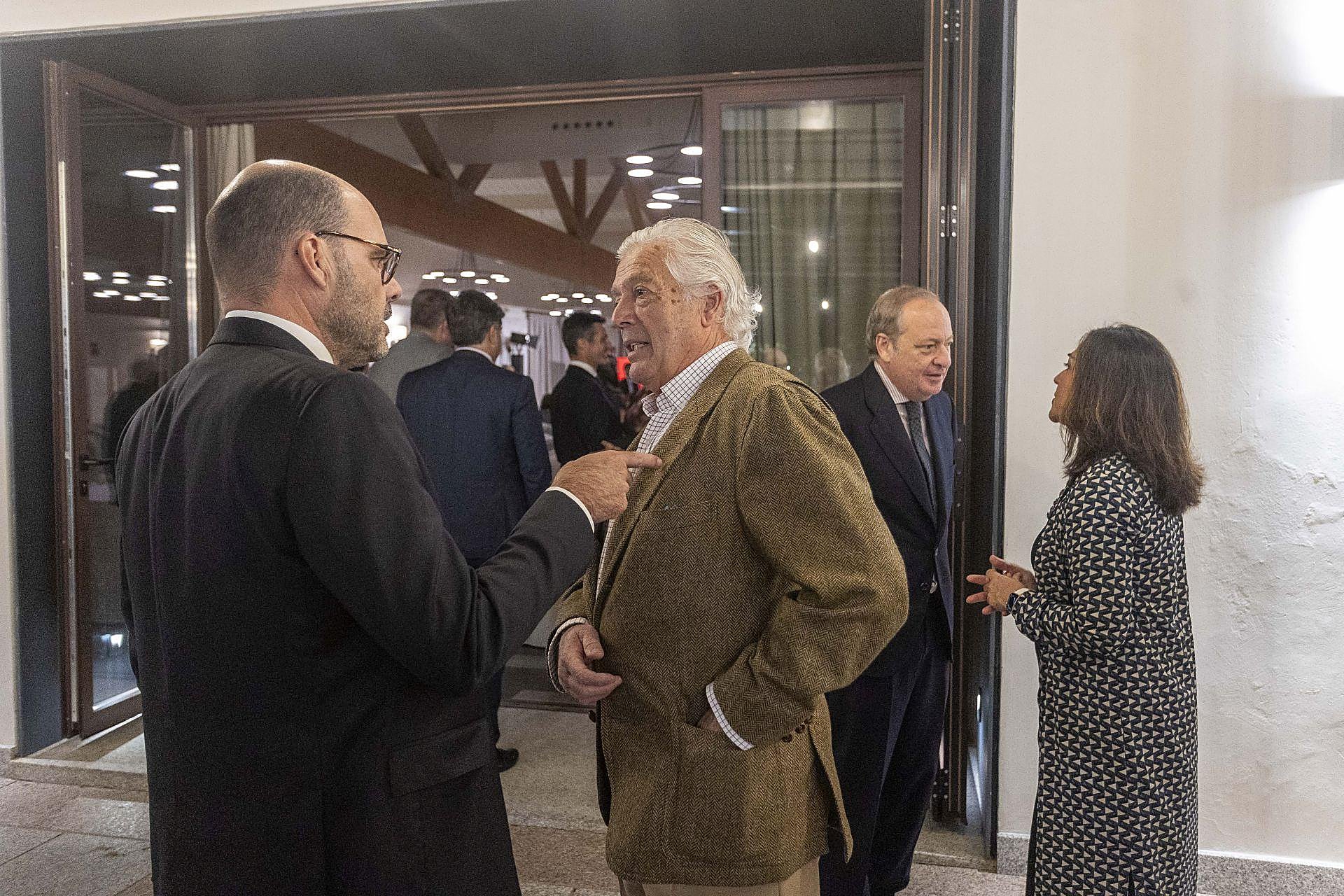 Momentos de la entrega del premio a Tany Nature