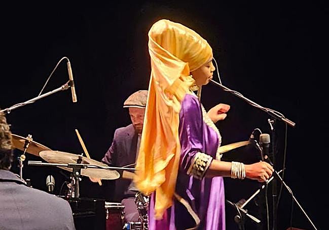 Jazzmeia Horn actuó en el López de Ayala.