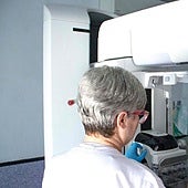 Imagen de archivo de la realización de una mamografía.