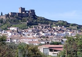El Castillo de Luna preside Alburquerque.