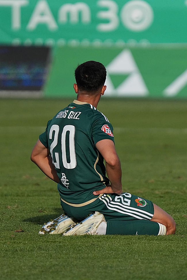 Carlos González se lamenta en el Príncipe Felipe.