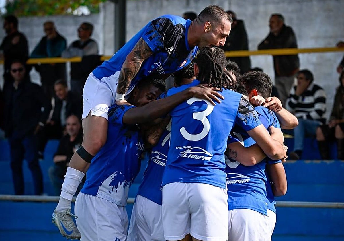 El Jaraíz sigue al frente de la Tercera extremeña en solitario.