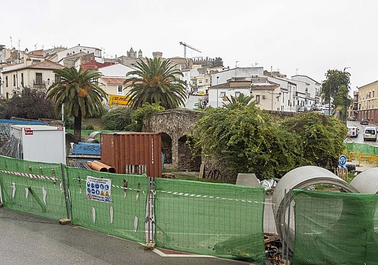 Los restos hallados en la glorieta de San Francisco son del antiguo puente del siglo XVI